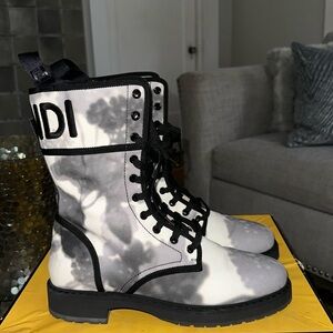 FENDI COMBAT BOOT. WORN TWICE. SZ. 41